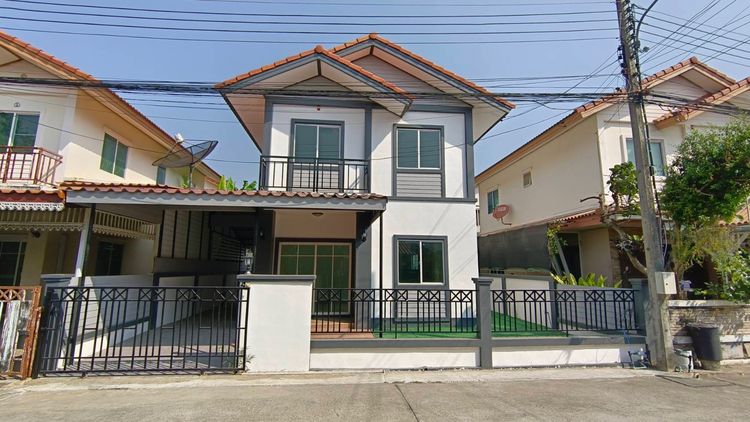 อื่นๆ มีบางส่วน 2010 ขายถูก หมู่บ้าน บ้านฟ้าปิยรมย์ พีเมียร์พาร์ค ลำลูกกาคลอง6