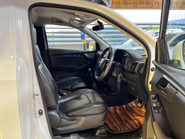 Isuzu D-MAX 2021 1.9 S Pickup ดีเซล ไม่ติดแก๊ส เกียร์ธรรมดา ขาว รูปที่ 4