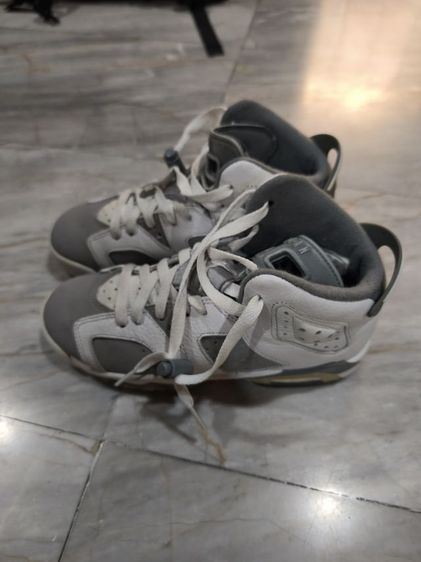 Nike Air Jordan 6 retro size EUR 36 ใช้มือเดียว ของลูกชาย ใส่ไม่กี่ครั้ง สภาพสวยมากๆค่ะ รูปที่ 2