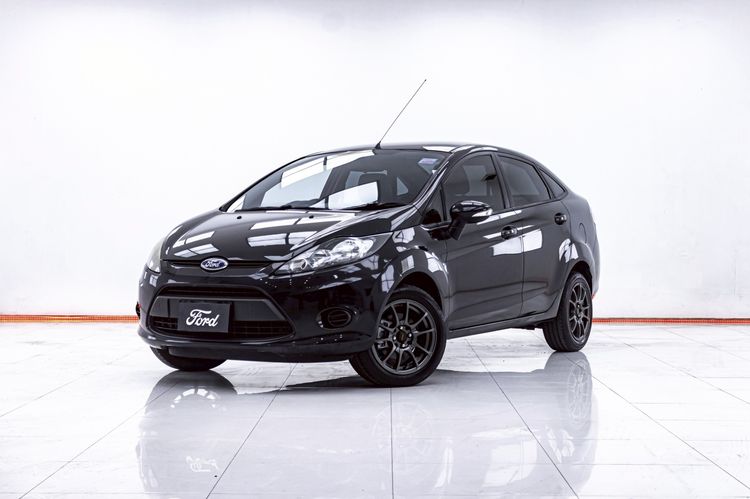 รถ Ford Fiesta 1.4 Style สี ดำ
