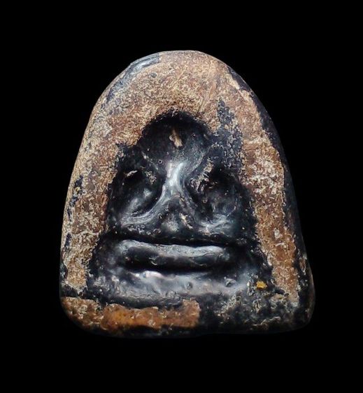 พระปิดตา เนื้อผงคลุกรัก รูปที่ 2