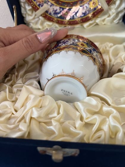 กล่องผ้าไหม บรรจุชุดกาแฟ(เบญจรงค์) รูปที่ 5