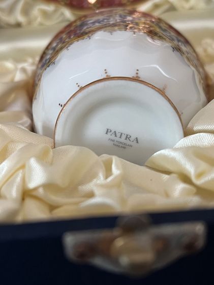 กล่องผ้าไหม บรรจุชุดกาแฟ(เบญจรงค์) รูปที่ 6