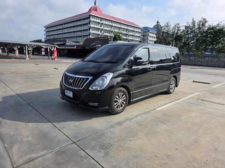 Hyundai H-1  2018 2.5 Deluxe Van ดีเซล เกียร์อัตโนมัติ ดำ รูปที่ 3