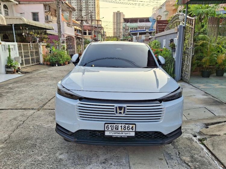 รถ Honda HR-V 1.5 e:HEV E สี ขาว