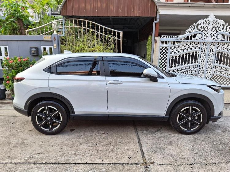 Honda HR-V 2025 1.5 e:HEV E Utility-car ไฮบริด ไม่ติดแก๊ส เกียร์อัตโนมัติ ขาว รูปที่ 3