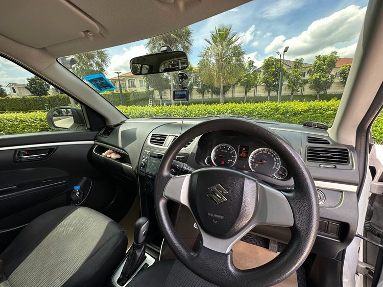 Suzuki Swift 2013 1.2 GL Sedan เบนซิน ไม่ติดแก๊ส เกียร์อัตโนมัติ ขาว รูปที่ 2