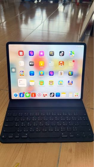 ขายคีย์บอร์ดappleของแท้มือสองipad pro12.9แค่ติดก็พิมพ์ได้ตั้งได้สภาพมีรอยใช้งานทั่วไปใช้งานได้ปกติขาย1,200บาท