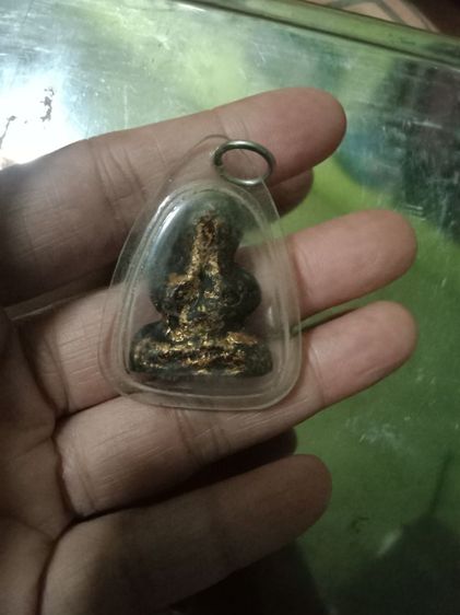 ปิดตาหลวงพ่อทองสุขพระบนหึ้ง