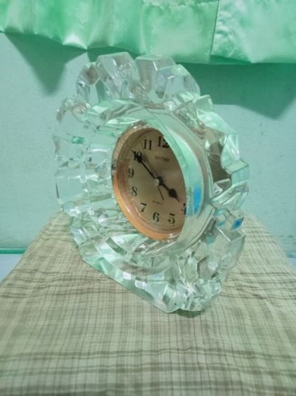 นาฬิกาตั้งโต๊ะแก้วคริสตัล รูปที่ 3