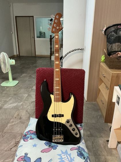 เบส 4 สาย Gusta 