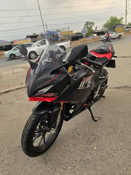ขายด่วน honda cbr150r ปี 2022 รูปที่ 3