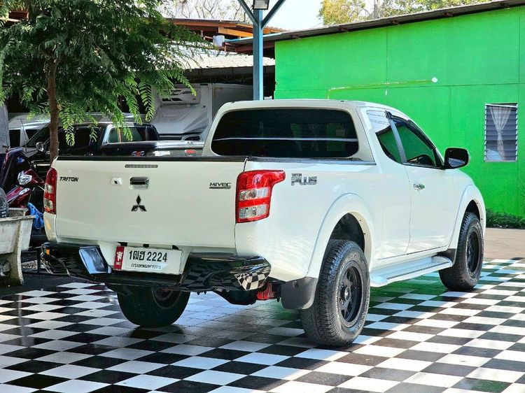 Mitsubishi Triton 2017 2.4 GLS Plus Pickup ดีเซล ไม่ติดแก๊ส เกียร์อัตโนมัติ ขาว รูปที่ 4