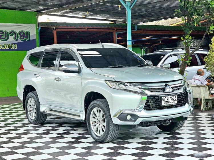 รถ Mitsubishi Pajero Sport 2.4 GT Premium สี บรอนซ์เงิน