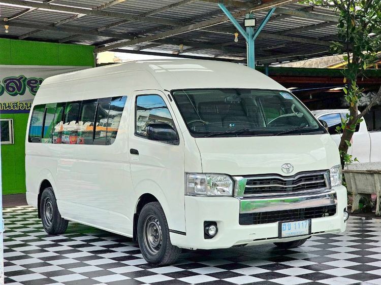 รถ Toyota Commuter 2.5 สี ขาว