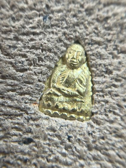 พระสมเด็จพิมพ์ใหญ่ฉลุ หลังฝังหลวงปู่ทวดพิมพ์จิ๋ว รูปที่ 12