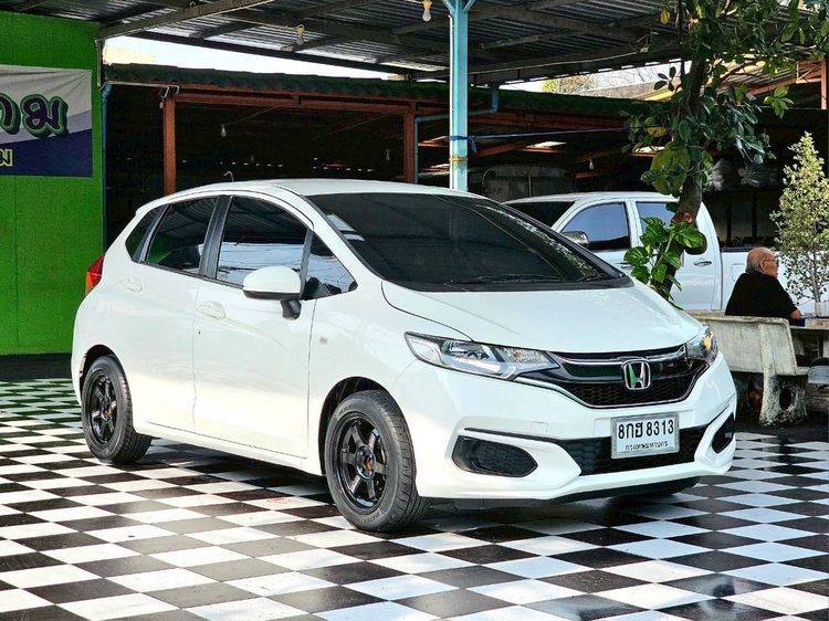 รถ Honda Jazz 1.5 S i-VTEC สี ขาว
