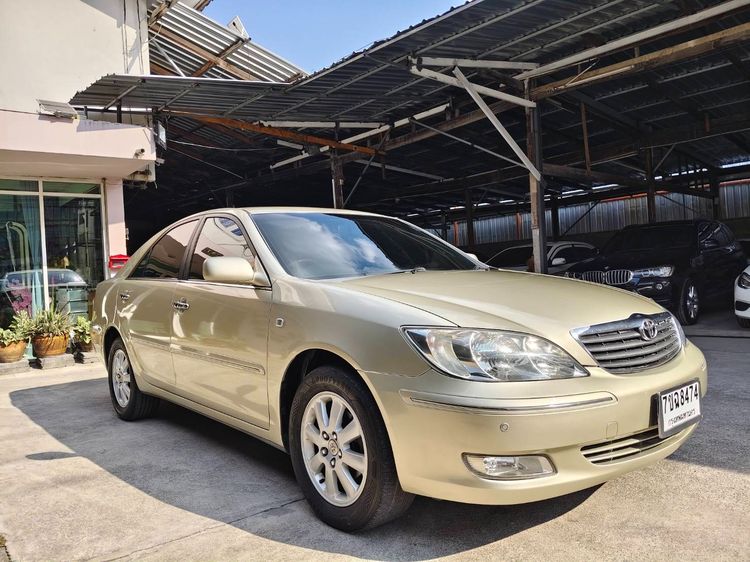 รถ Toyota Camry 2.4 Q สี บรอนซ์ทอง