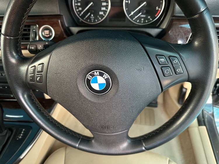 BMW Series 3 2011 320d Sedan ดีเซล ไม่ติดแก๊ส เกียร์อัตโนมัติ ดำ รูปที่ 4