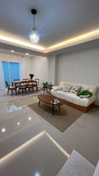 ตกแต่งครบ บ้านทาวโฮมโครงการไลฟ์ อิน เดอะ การ์เด้น สุขุมวิท-บางแสน ไม่ไกลจากแลนด์มาร์กชลบุรี เพื่อนบ้านน่ารัก จะเช่าอยู่อาศัยหรือเป็นออฟฟิศ รูปที่ 3