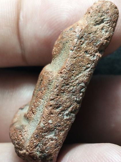 พระนางพญาเนื้อดินพิษณุโลกครับ รูปที่ 10