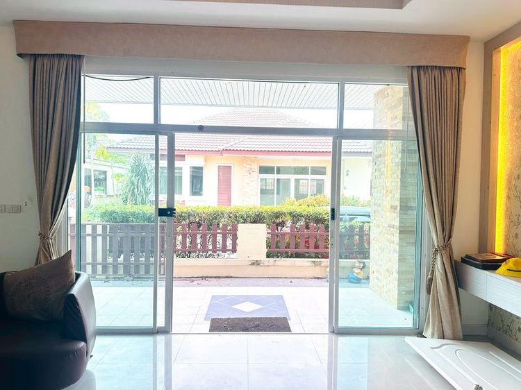 ตกแต่งครบ ขายและเช่าบ้านเดี่ยวชั้นเดียว ซอยเทศบาล17 พานทอง ให้เช่าพร้อมเฟอร์ครบ รูปที่ 3