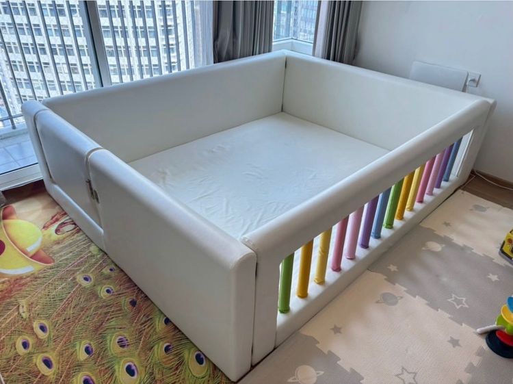 🔥Baby Selfy คอกกั้นเด็ก สภาพโดยรวมยังดีมากๆค่ะอาจมีตำหนิตามการใช้งานเดิมมาบ้าง  ขนาด 6 ฟุต 