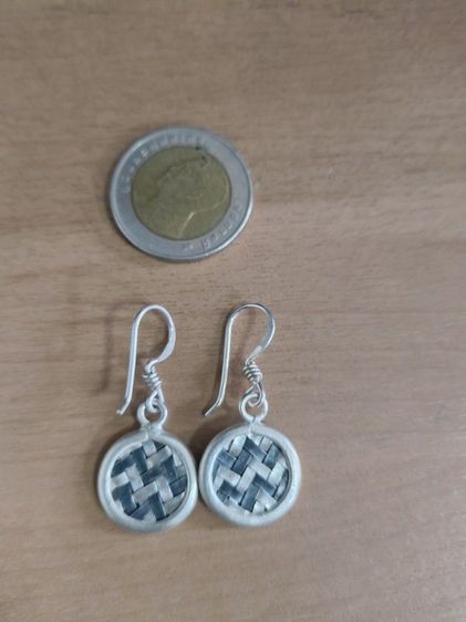 ต่างหูก้านเกี่ยว