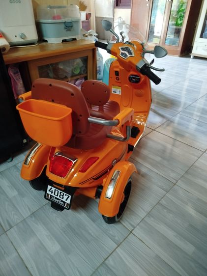 รถแบตเตอรี่เด็ก รูปที่ 4