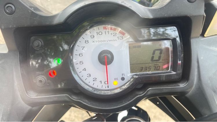 versys 650ปี2013 ออกรถไม่ตรวจแบล็คลีสครับผม รูปที่ 4