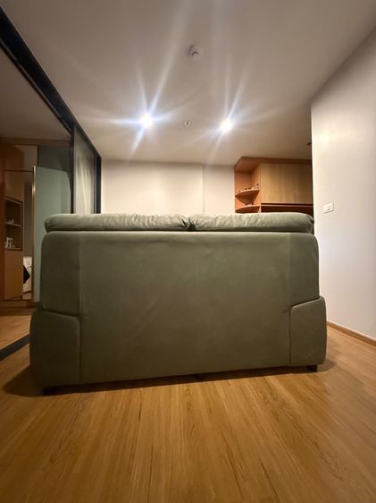 โซฟา Mid Century หนัง Alcantara สีเขียว โซฟา mcm รูปที่ 5