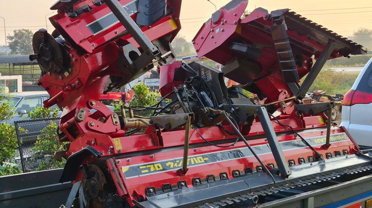 โรตารี่พับ Niplo 3.5เมตร รุ่นใหม่ คอนโทรลรีโมท สภาพสวย ใช้งานมาน้อย จากญี่ปุ่น 38000บาท โทร 094-7899445 รูปที่ 3