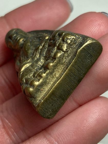 หลวงปู่ทวดเนื้อทองเหลือง รูปที่ 5