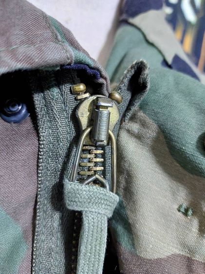 เสื้อลายพรางวู้ดแลนด์  Field Jacket M65 By John Ownber ขนาดตามป้าย Medium Short ผ้าสวยสียังเข้มอยู่ อุปกรณ์ครบทุกจุด  รูปที่ 2