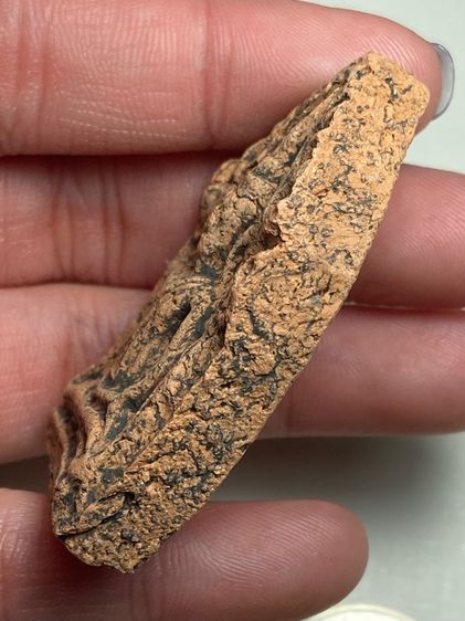 พระปางมารวิชัยเนื้อดิน รูปที่ 4