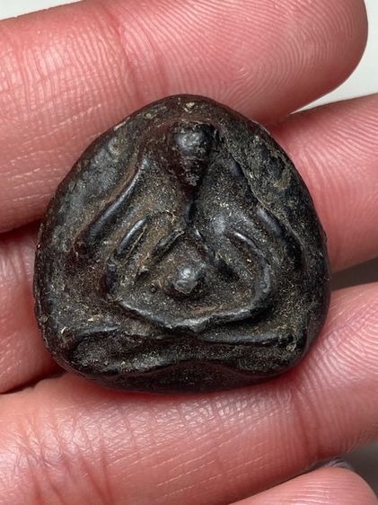 พระปิดตาซ้อนชุบรัก