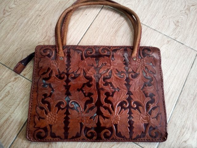 กระเป๋าหนังแท้ ราคาถูก