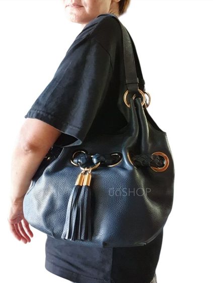 กระเป๋า Michael Kors Astor Braided Hobo Bag หนังสีน้ำเงินเข้ม (Navy Blue Leather)  รูปที่ 4