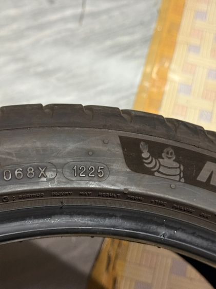 ยางรถยนต์ 235 40 18 รูปที่ 2