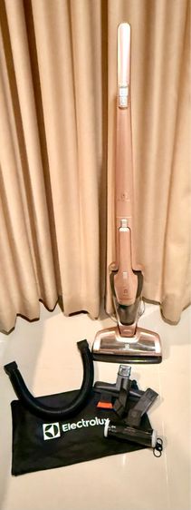  เครื่องดูดฝุ่นไร้สาย Electrolux สีโรสโกลด์ สวยหรู พร้อมอุปกรณ์ครบชุด รูปที่ 5
