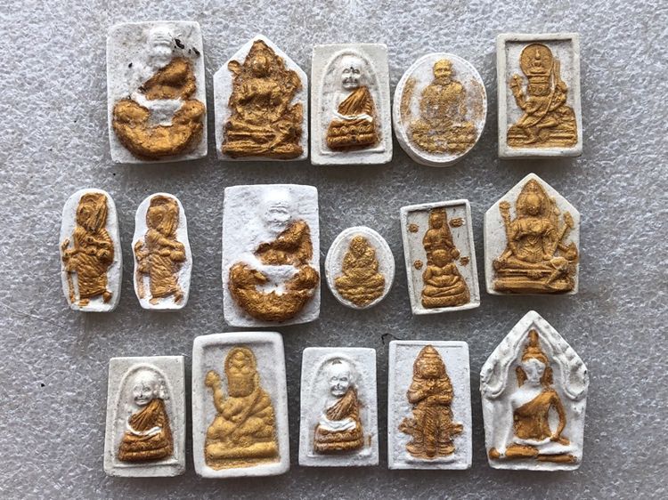 พระหลวงปู่ดู่ วัดสะแก 16องค์ 