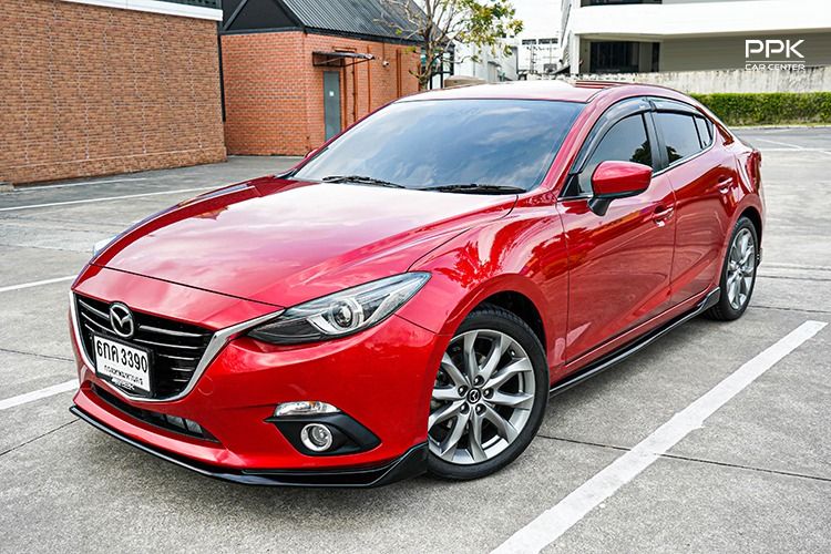 รถ Mazda Mazda3 2.0 S สี แดง