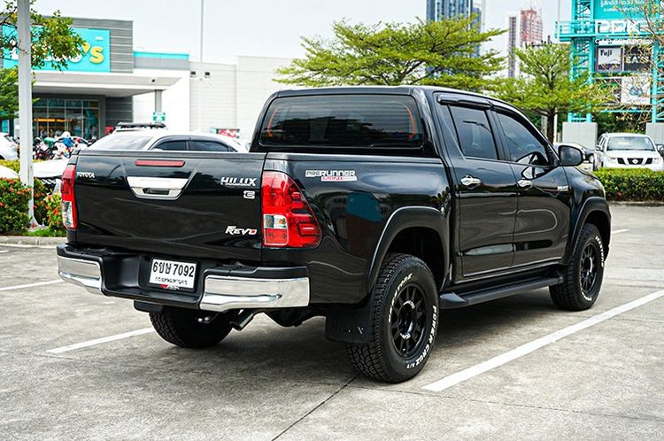 Toyota Hilux Revo 2016 2.4 E Prerunner Pickup เบนซิน ไม่ติดแก๊ส เกียร์ธรรมดา ดำ รูปที่ 4