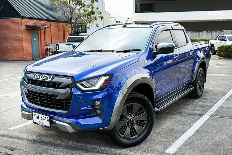 รถ Isuzu D-MAX 3.0 Vcross M 4WD สี น้ำเงิน