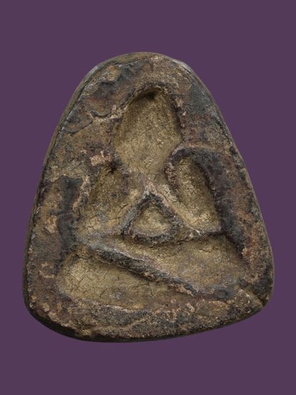 พระปิดตาหลังแบบ  หลวงพ่อแก้ววัดเครือวัลย์ จังหวัดชลบุรี ฝังตะกรุดทองคำ3ดอก รูปที่ 2