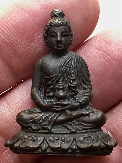 พระกริ่งเก่าคะ