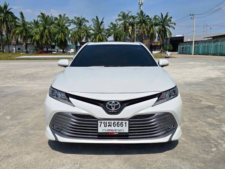 รถ Toyota Camry 2.5 G สี ขาว