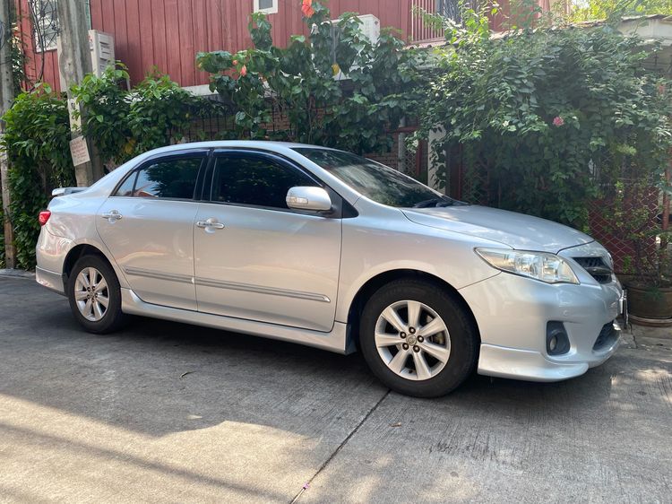 รถ Toyota Altis 1.8 E สี บรอนซ์เงิน