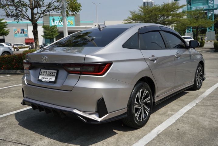 Toyota Yaris ATIV 2024 1.2 Smart Sedan เบนซิน ไม่ติดแก๊ส เกียร์อัตโนมัติ เทา รูปที่ 4