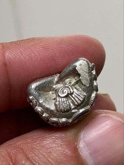 พระปิดตาเก่าเนื้อเงินคะ รูปที่ 3